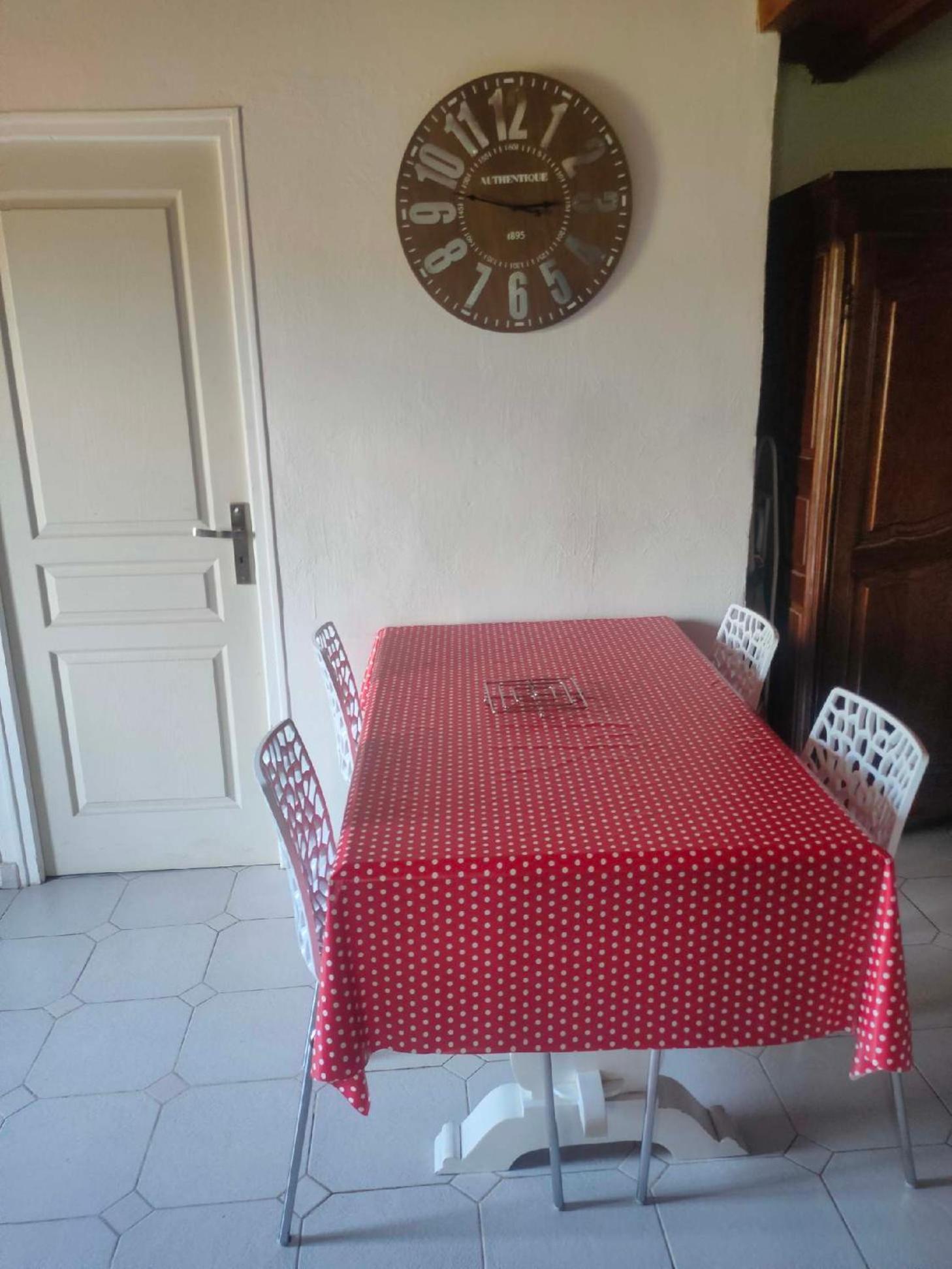 Appartement Avec Grand Jardin Et Parking, Uzes Uzès Exterior foto